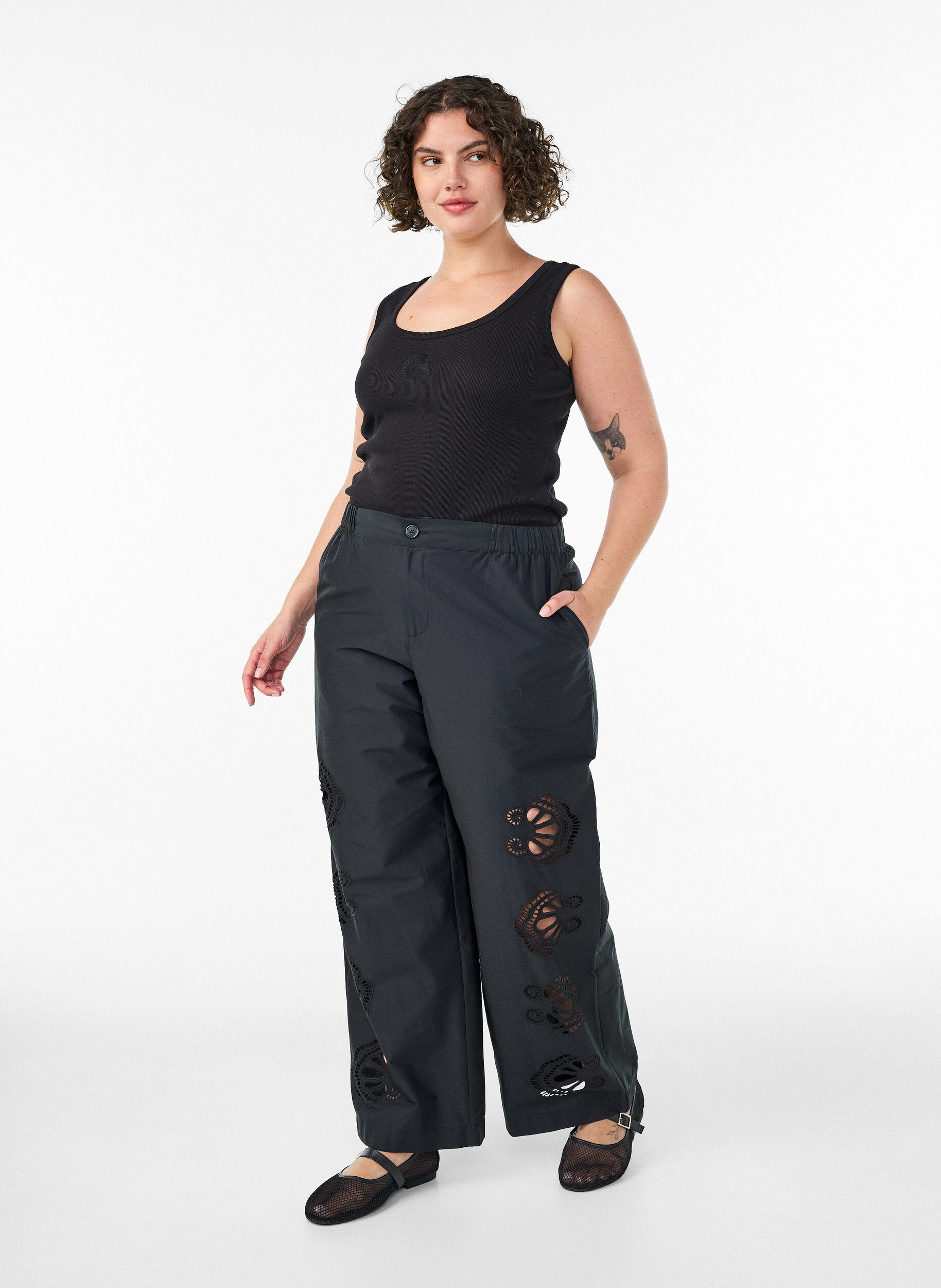 ZizziT&aring;tsittande topp med motiv, Svart, Model image number 1