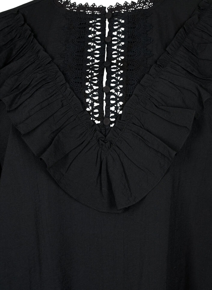 Blus i viskos med volanger och broderidetaljer, Black, Packshot image number 2