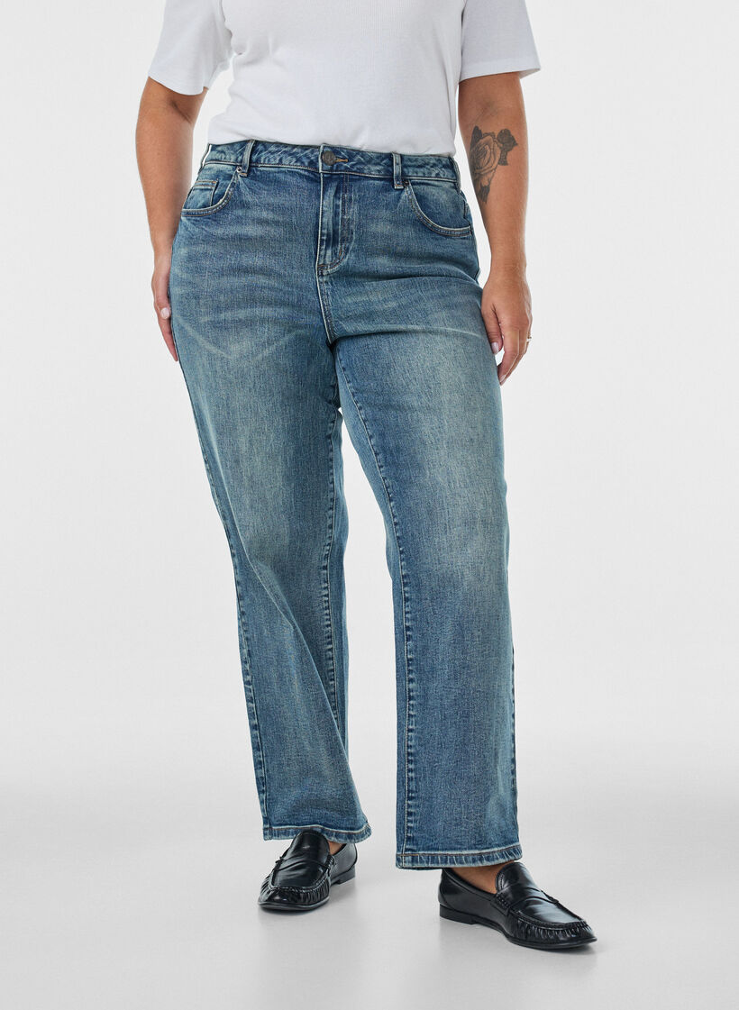 Kiana l&auml;tt slitna jeans med rak passform, Bl&aring;, Model image number 2