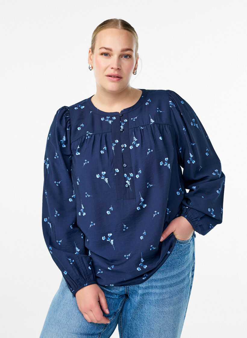 Blus med knäppning och små blommor, Blå, Model image number 0