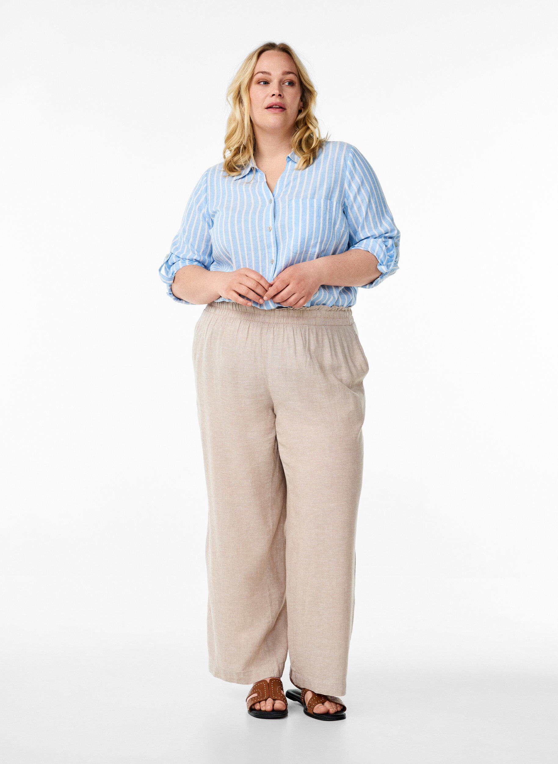 Zizzi Skjorta i linne och viskos med 3/4-&auml;rmar, Bl&aring;, Model image number 1