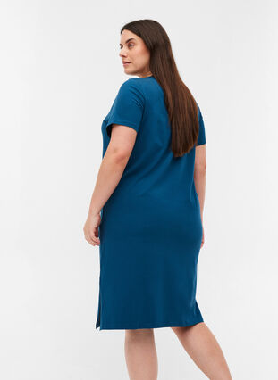 Kortärmad klänning i bomull med slits, Majolica Blue, Model image number 1