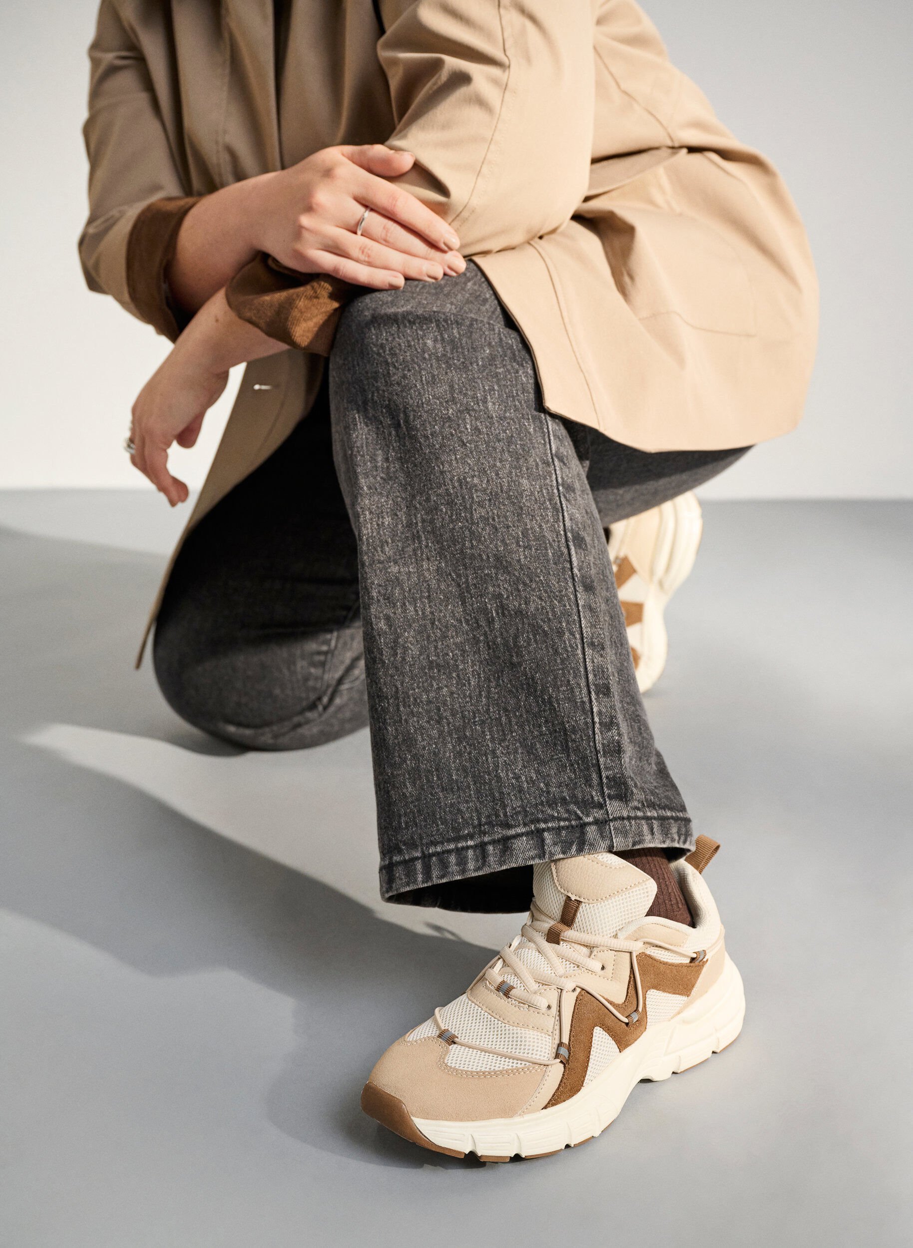 Sneakers