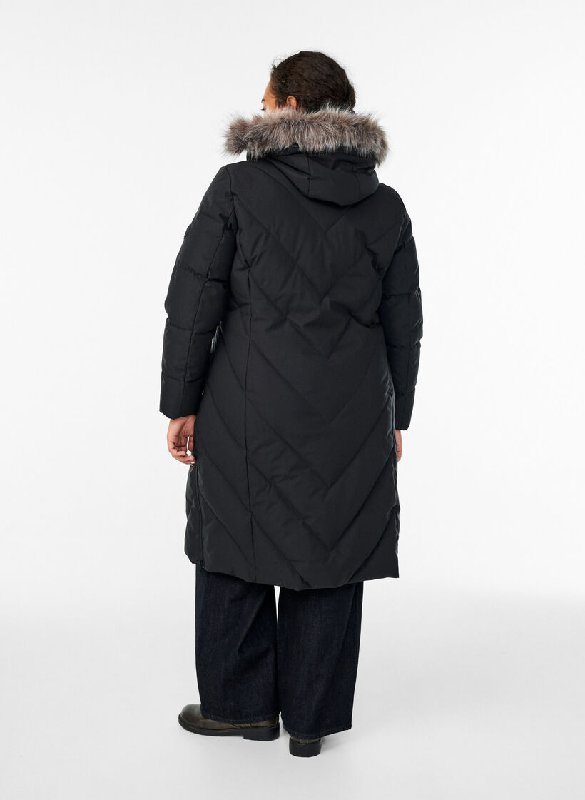 L&aring;ng vinterkappa med hyskkn&auml;ppning och krage i fuskp&auml;ls, Svart, Model image number 2