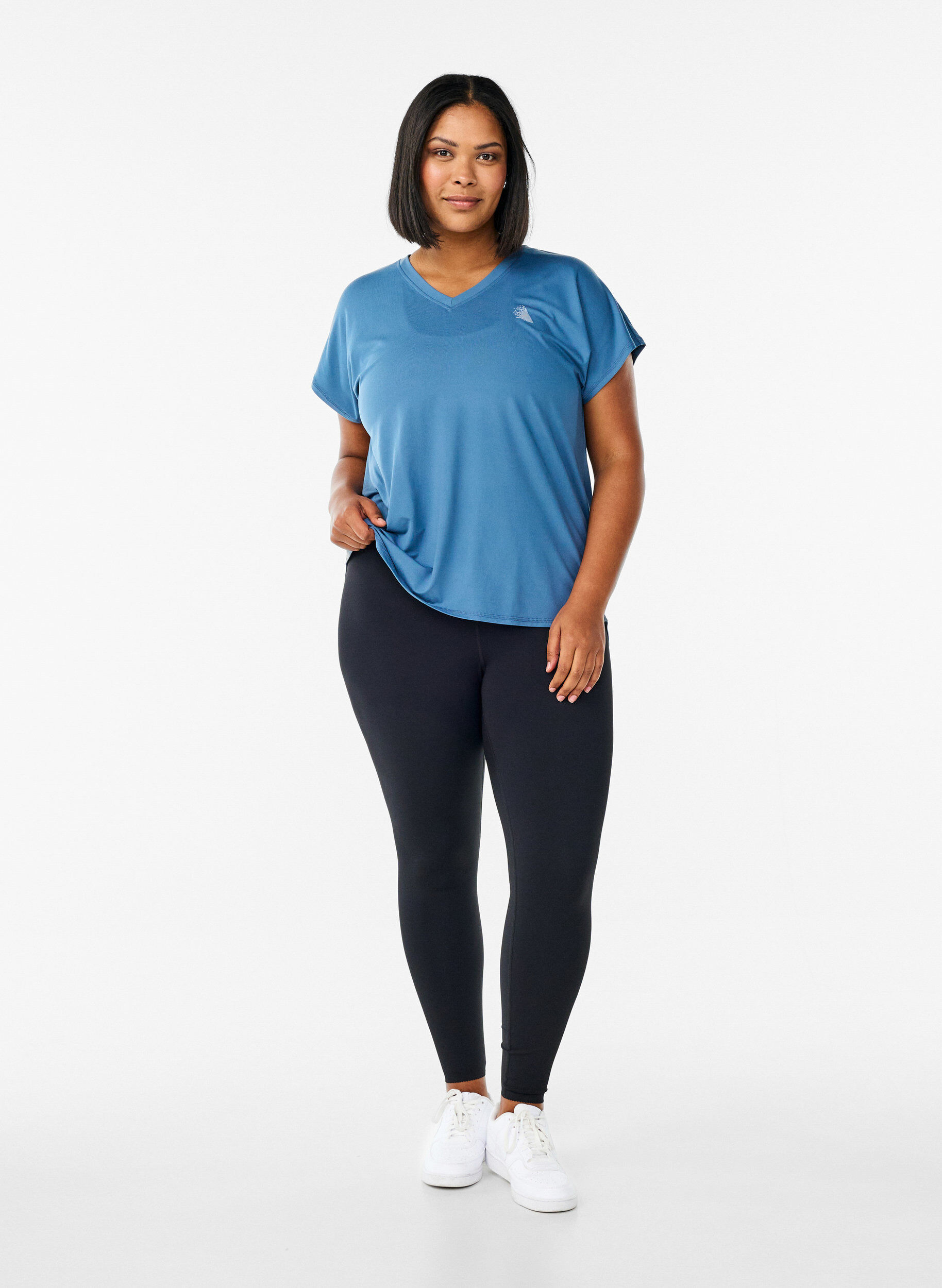 ZizziKort&auml;rmad tr&auml;nings-t-shirt med v-ringning, Bl&aring;, Model image number 1
