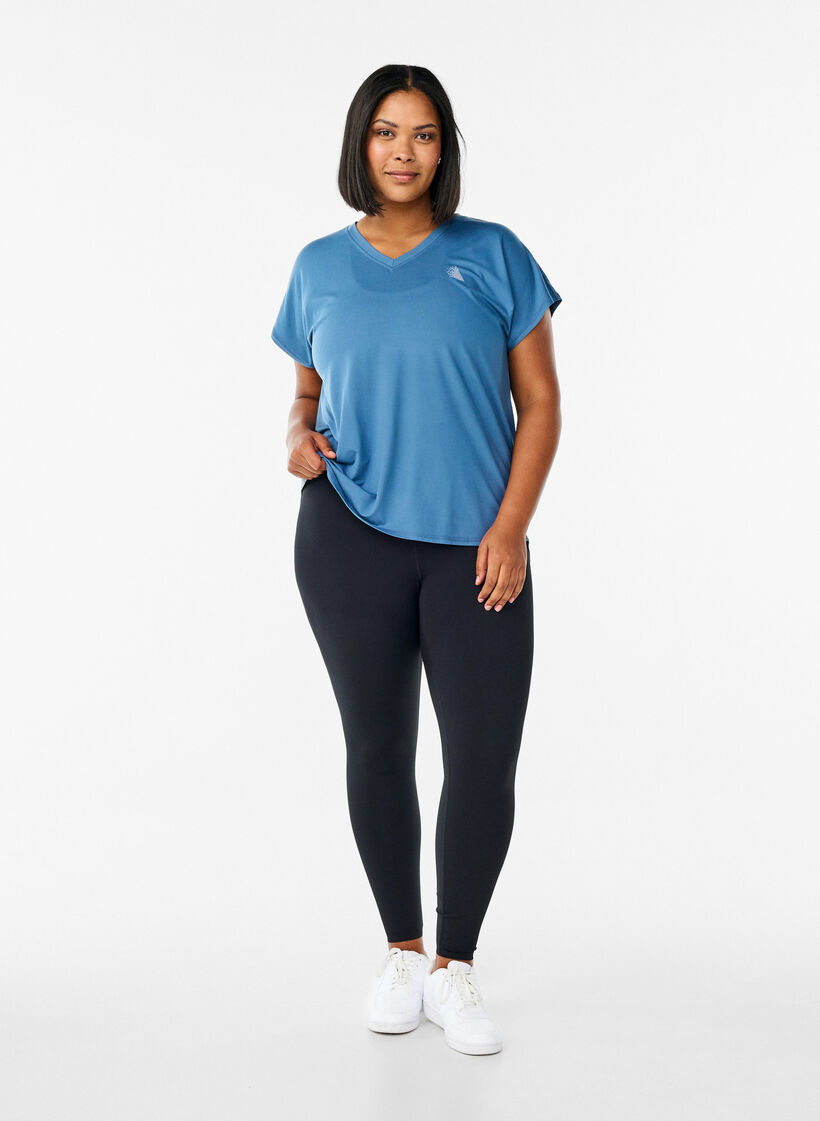 Kort&auml;rmad tr&auml;nings-t-shirt med v-ringning, Bl&aring;, Model image number 1