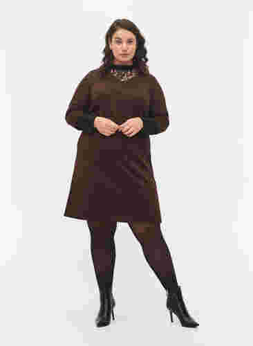 Klänning i enfärgad färg med v-hals och 3/4-ärmar, Coffee Bean, Model image number 2