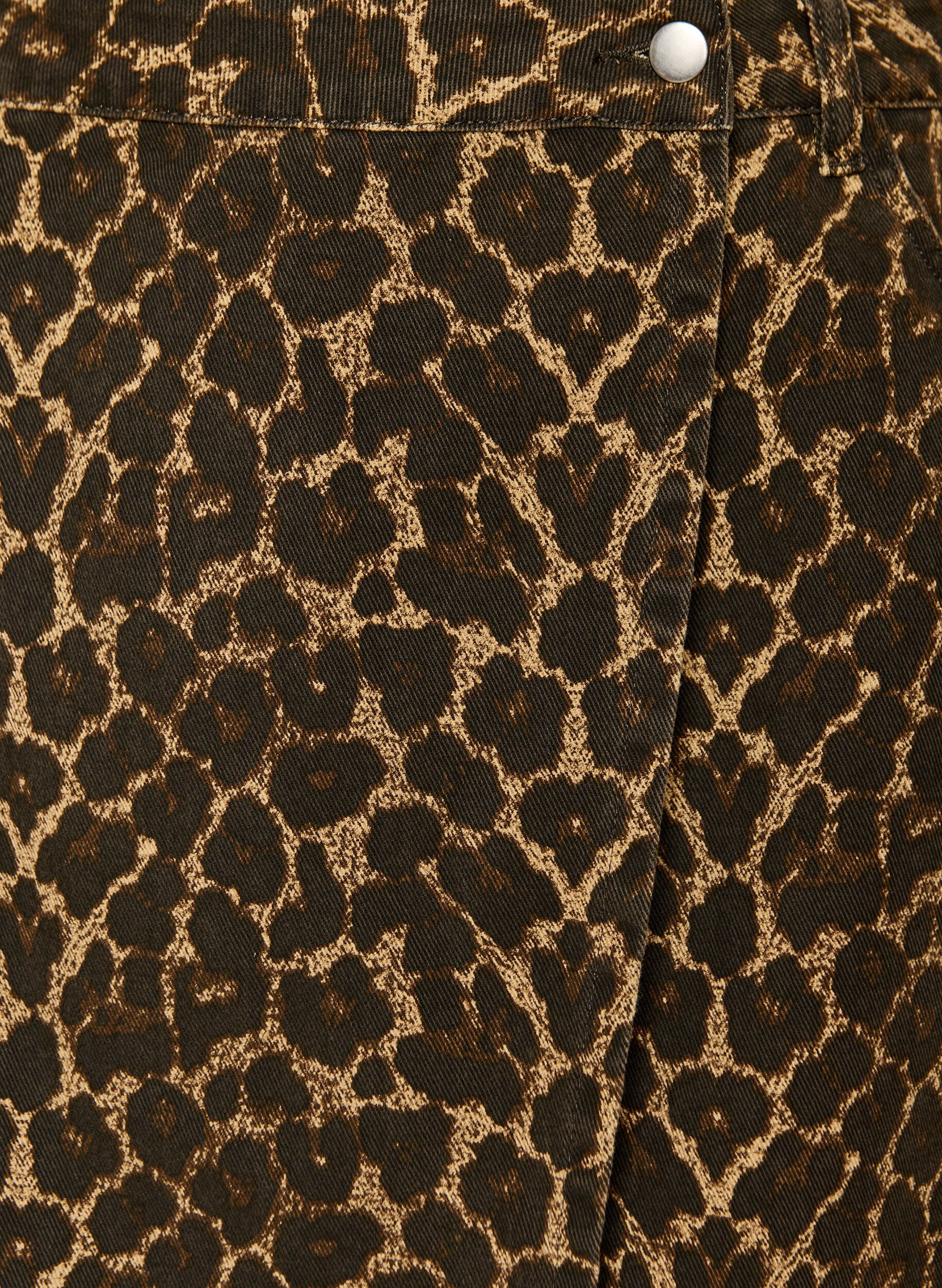 Zizzi A-linjeformad jeanskjol med leopardm&ouml;nster, Brun, Packshot image number 2
