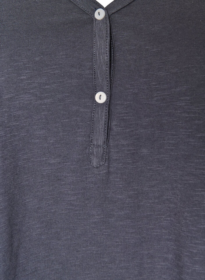 L&aring;ng&auml;rmad t-shirt med v-ringning och knappar, Bl&aring;, Packshot image number 2