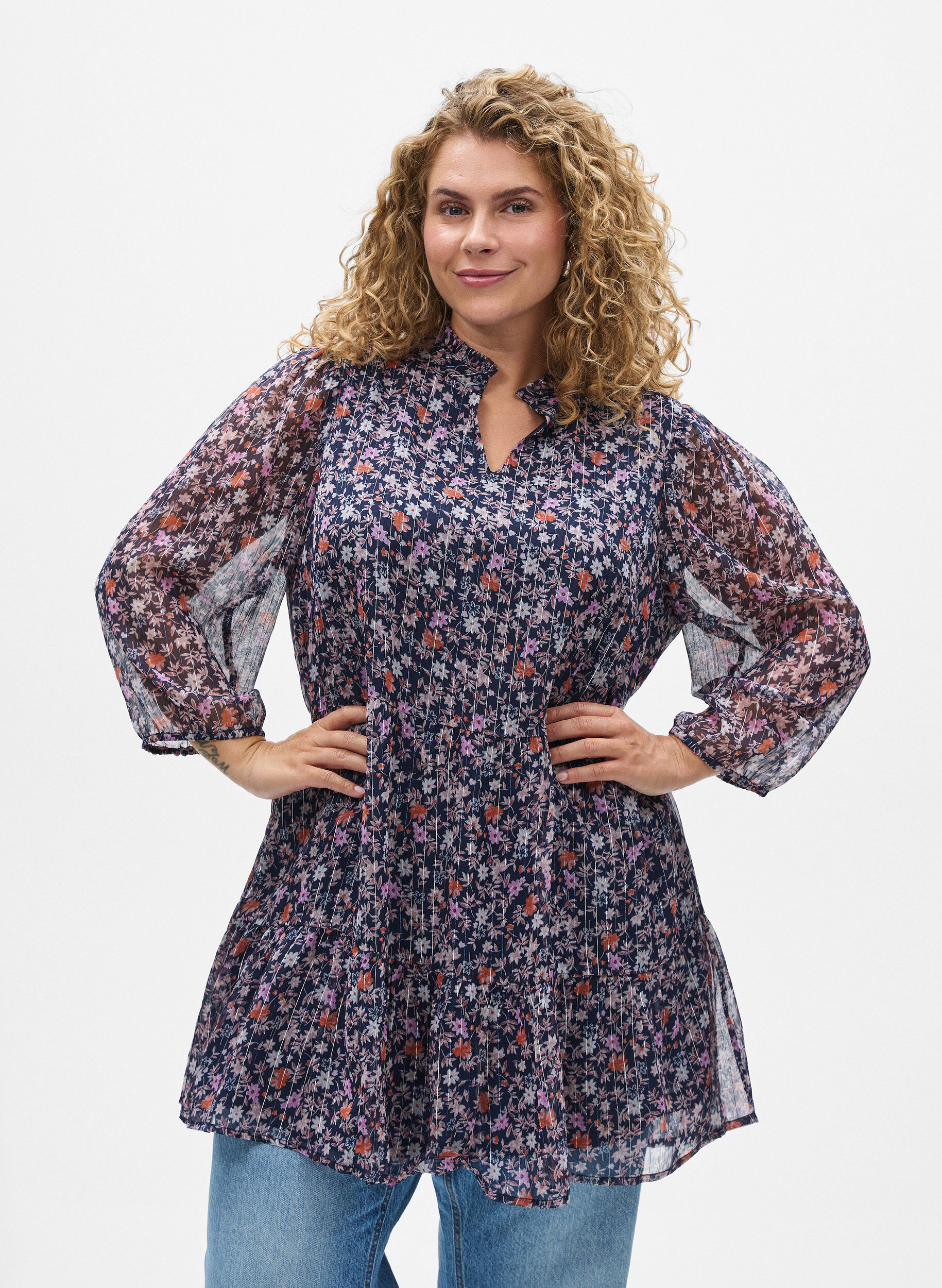 ZizziTunika med blomm&ouml;nster och glittertr&aring;dar, Bl&aring;, Model image number 0