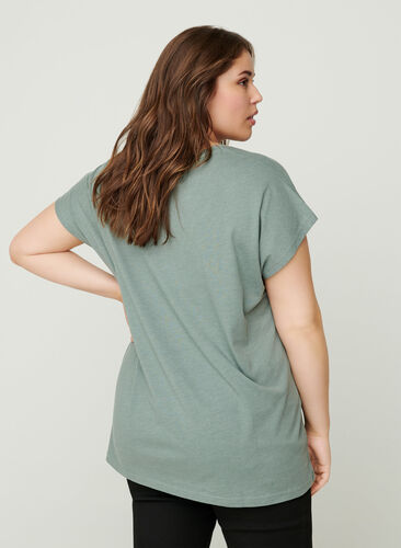T-shirt med v-ringning, Balsam Green, Model image number 1