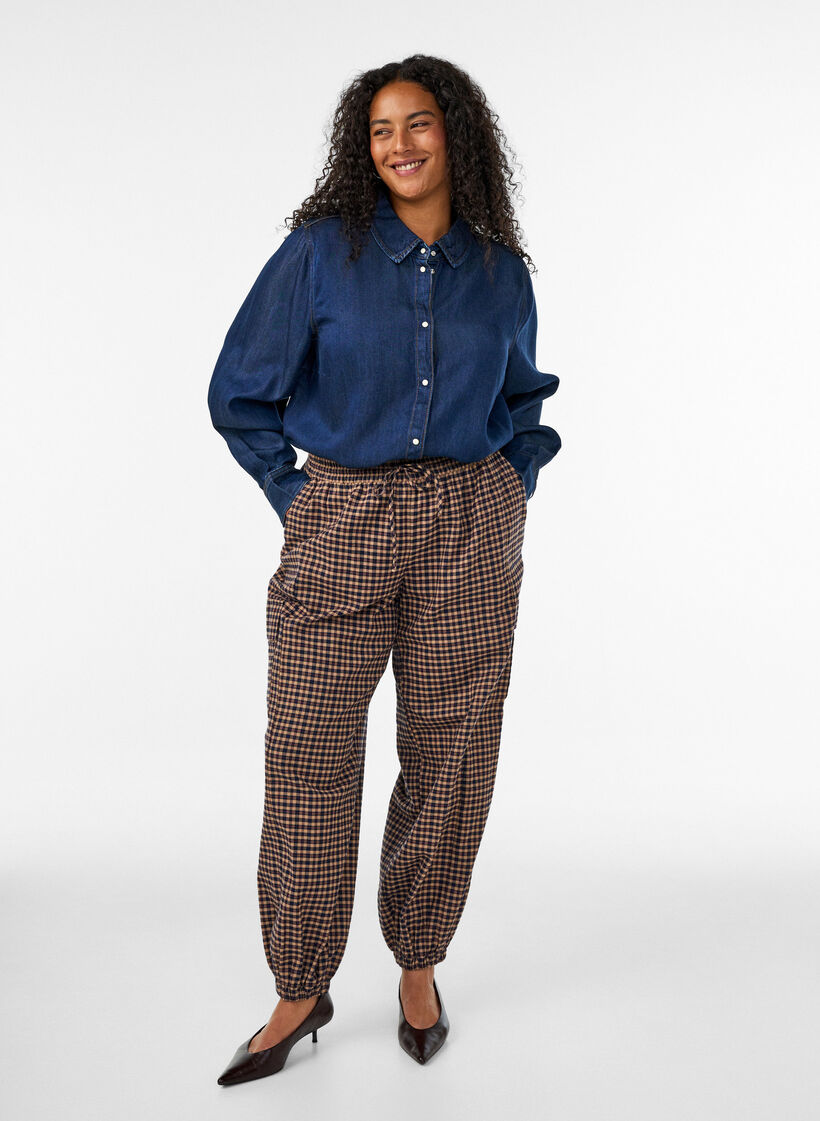 Jeansskjorta i lyocell med tryckknappar, Bl&aring;, Model image number 1