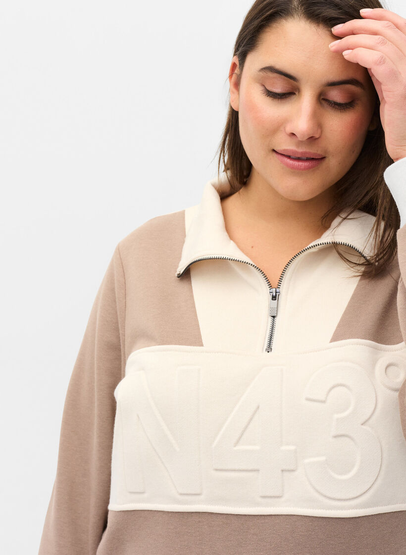 Blockfärgad sweatshirt, Timber Wolf/Birch, Model image number 2