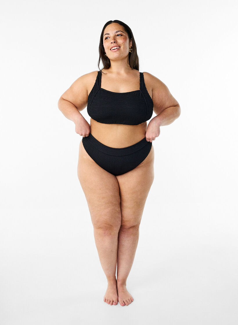Bikinitrosa i crepe med brasiliansk passform, Svart, Model image number 1