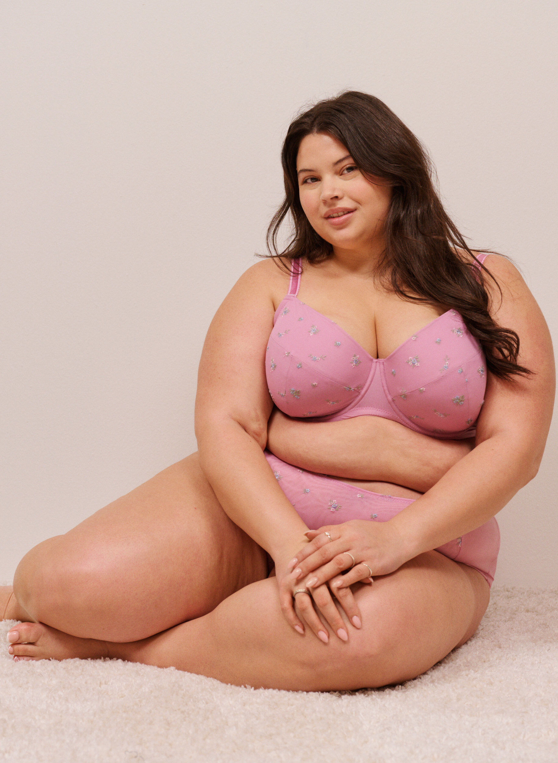 Zizzi Vadderad BH med mesh och blomsterbroderi, Rosa, Image image number 0