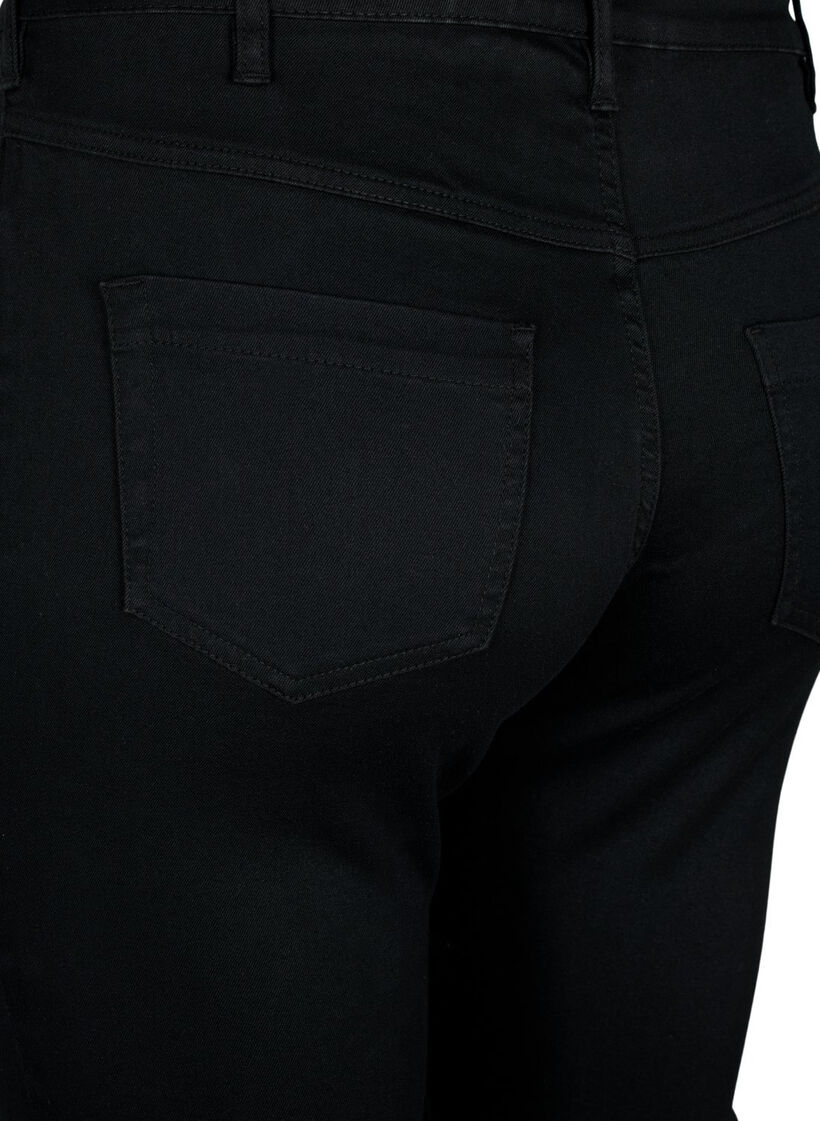 Emily jeans med smal passform och normal midja, Svart, Model image number 3