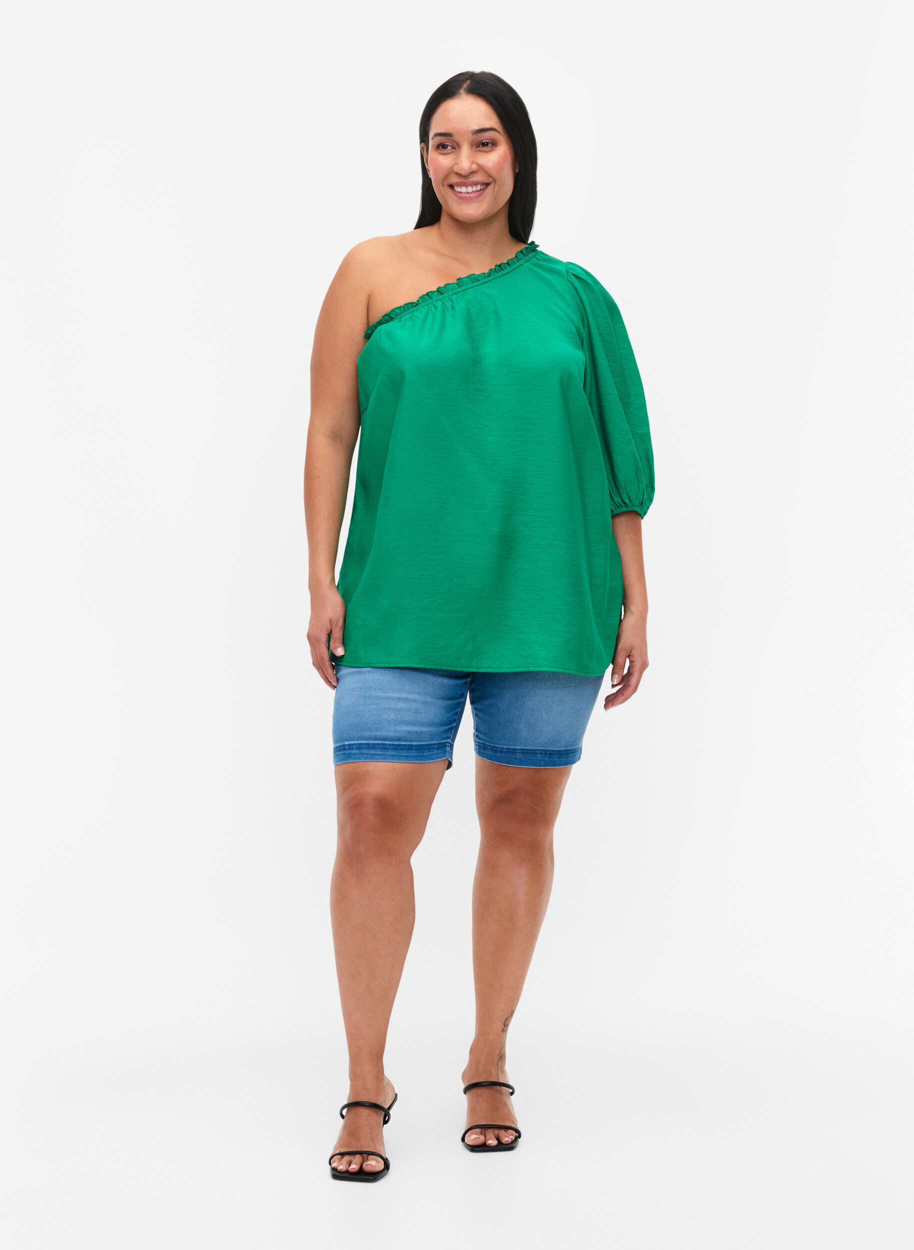 Zizzi One-shoulder blus i viskos, Gr&ouml;n, Model image number 1