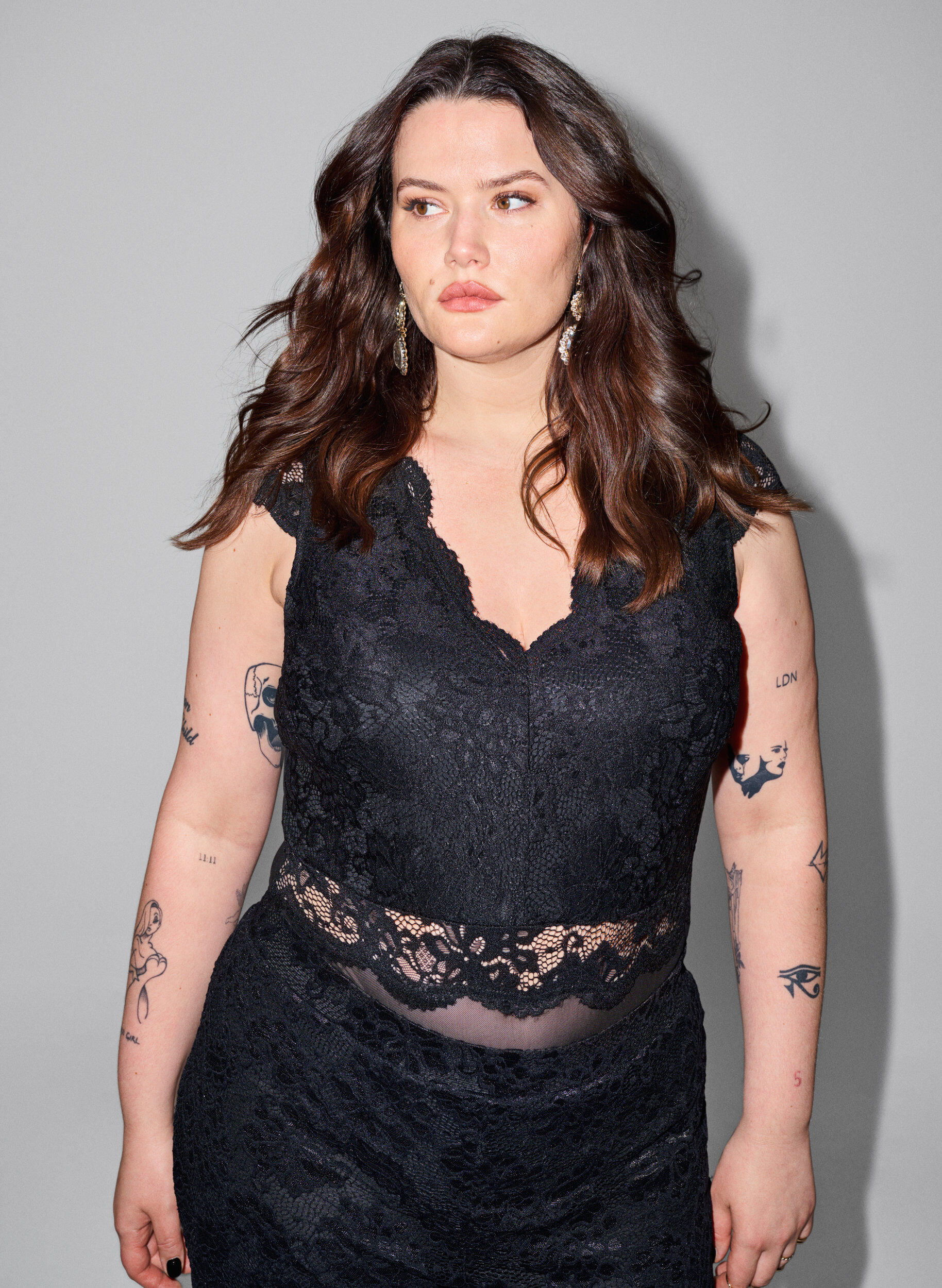 Zizzi Kroppsstrumpa med spets och v-ringning, Black, Image image number 0