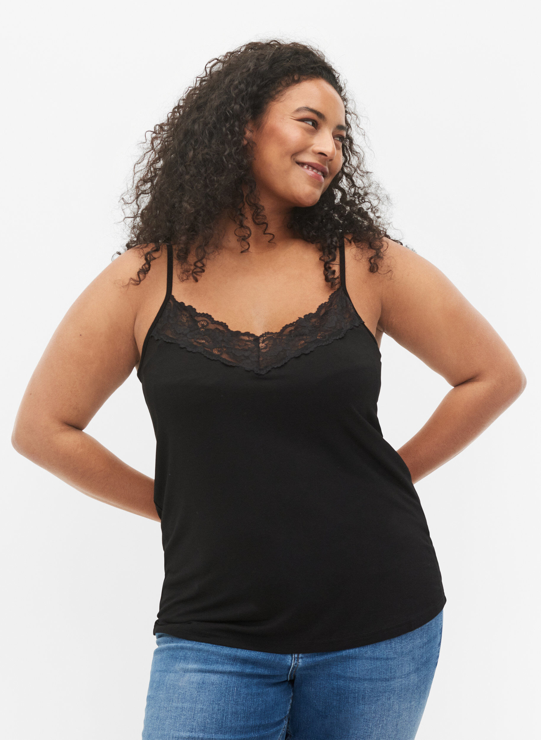 Zizzi 2-pack toppar i viskos med spetsdetalj, Svart, Model image number 0