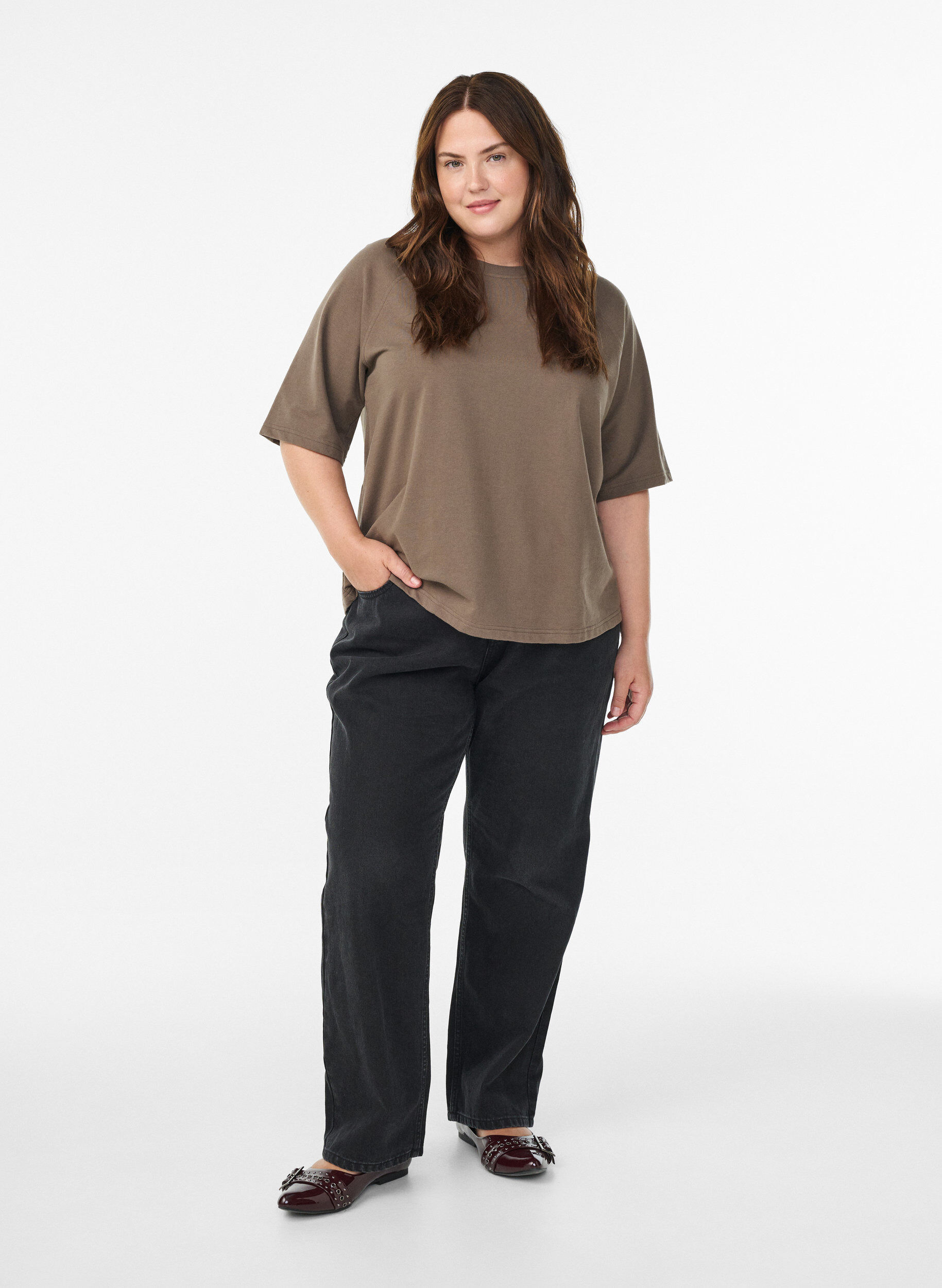 Zizzi Jerseyblus med halva raglan&auml;rmar, Brun, Model image number 1