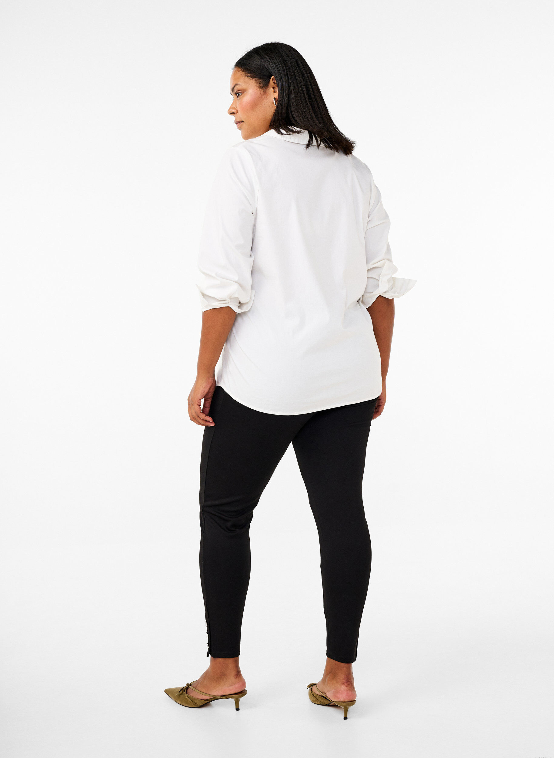 Zizzi Leggings i viskos med knappdetaljer, Svart, Model image number 1