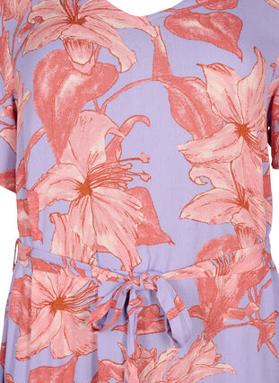 Kortärmad midiklänning i viskos med blommönster, Lavender Flower, Packshot image number 2
