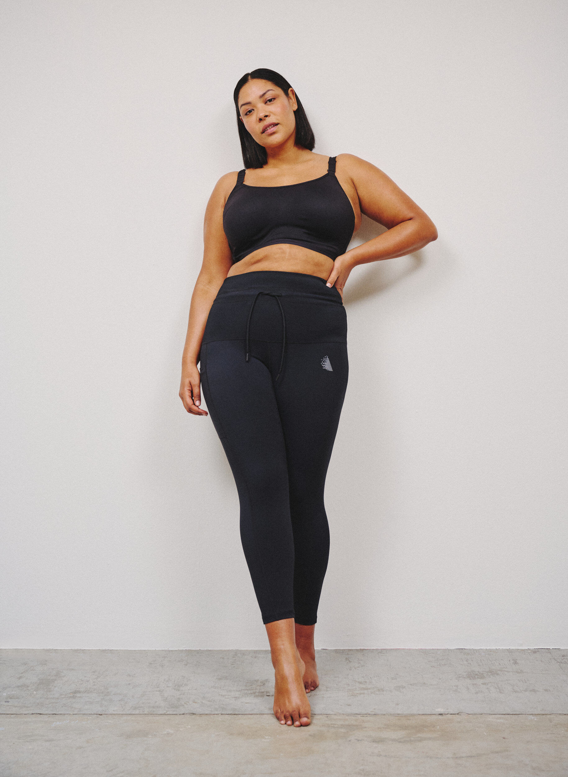 Zizzi7/8 tr&auml;ningstights med h&ouml;g midja och ficka, Svart, Image image number 0