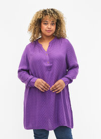 Viskos tunika med ton-i-ton mönster, Lavender Violet, Model