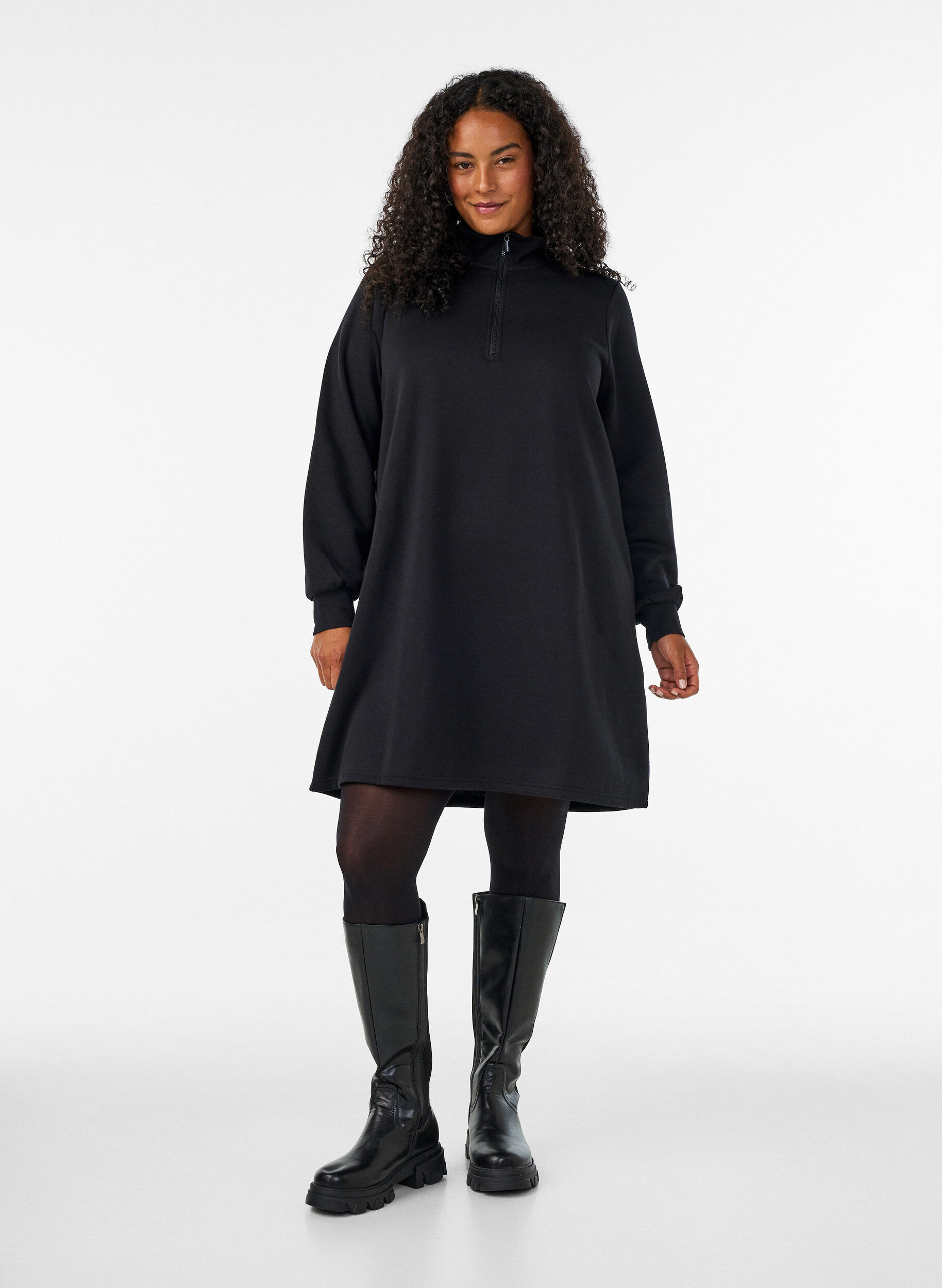 ZizziSweatshirtkl&auml;nning med h&ouml;g ribbad krage och dragkedja, Svart, Model image number 1