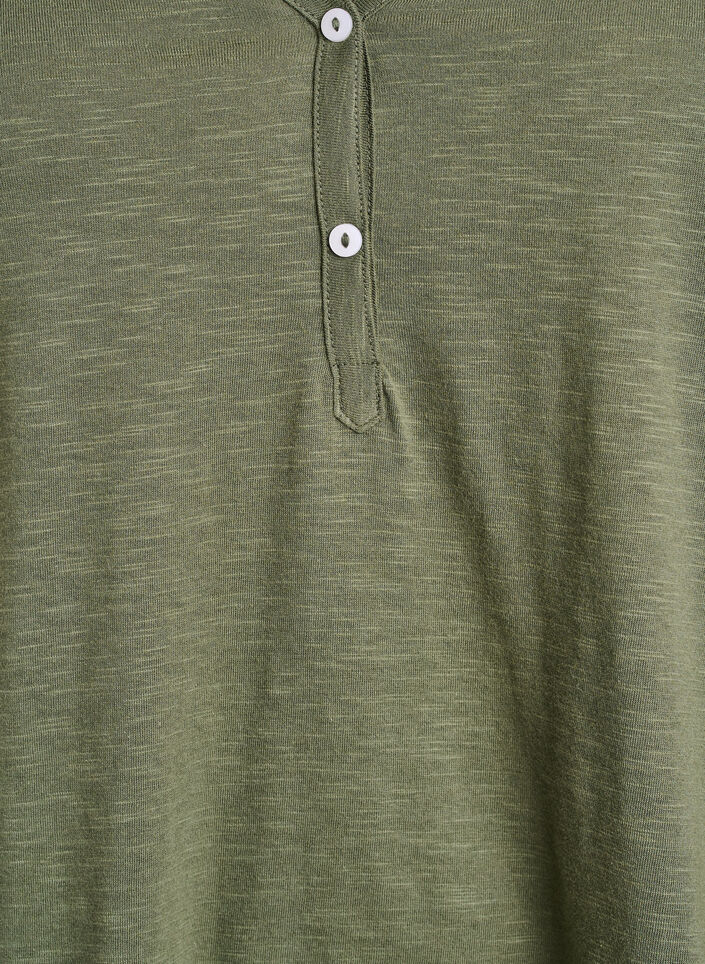 L&aring;ng&auml;rmad t-shirt med v-ringning och knappar, Gr&ouml;n, Packshot image number 2