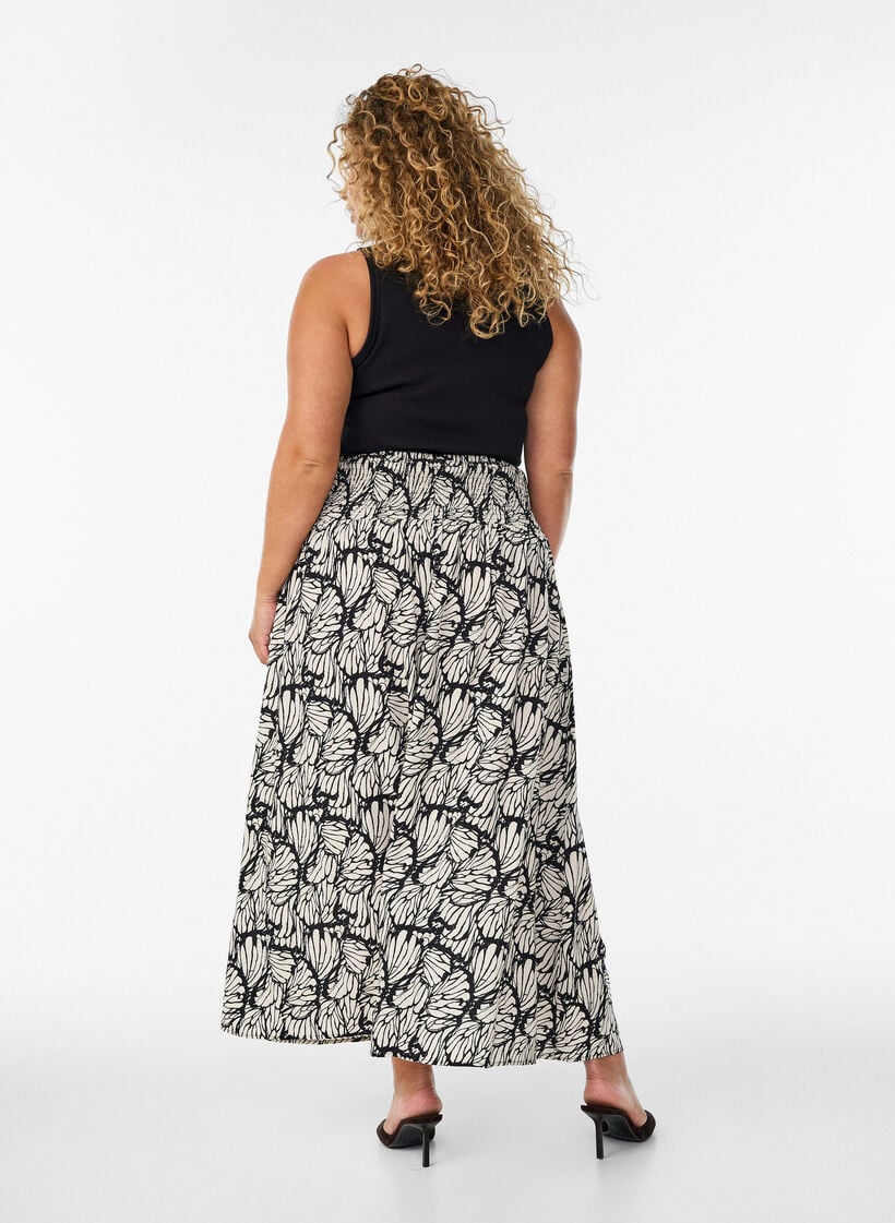 Maxikjol i viskos med smock, Svart, Model image number 1