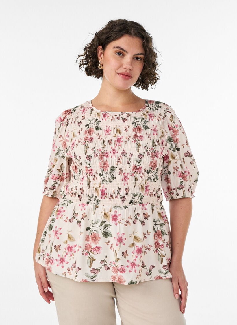 Blus i viskos med smock och peplumeffekt, Vanilla, Model image number 0