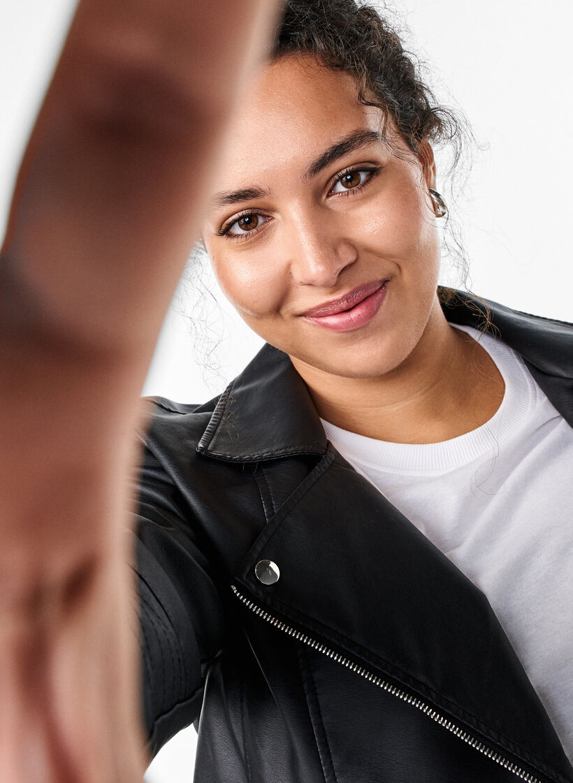 Imiterat l&auml;der biker jacka, Svart, Model image number 3