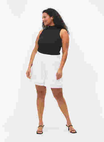 Shorts med struktur, Bright White, Model image number 1