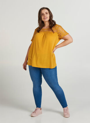 T-shirt med spets, Mineral Yellow, Model image number 2