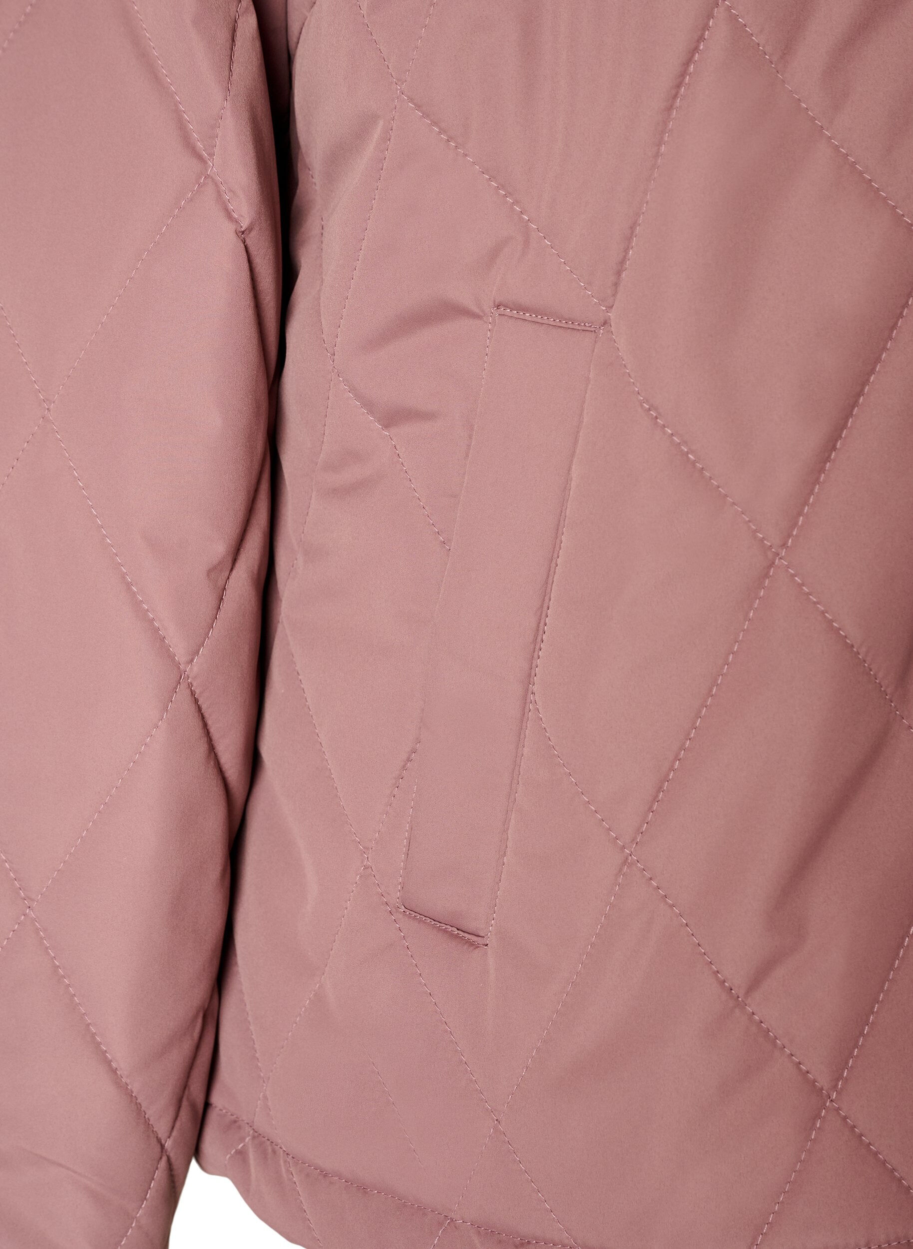 ZizziL&auml;tt vadderad jacka med diamantquilt, Rosa, Packshot image number 3