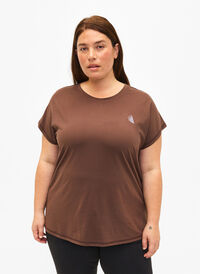 Kortärmad tränings-t-shirt, Chocolate Martini, Model