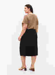 Plisserad kjol i midilängd, Black, Model