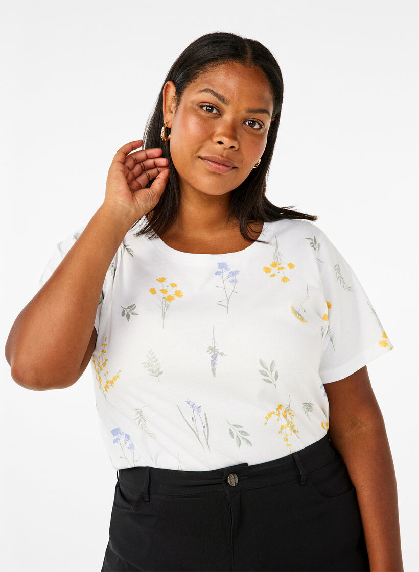 T-shirt i ekologisk bomull med blommigt tryck, Bright W. AOP, Model image number 0