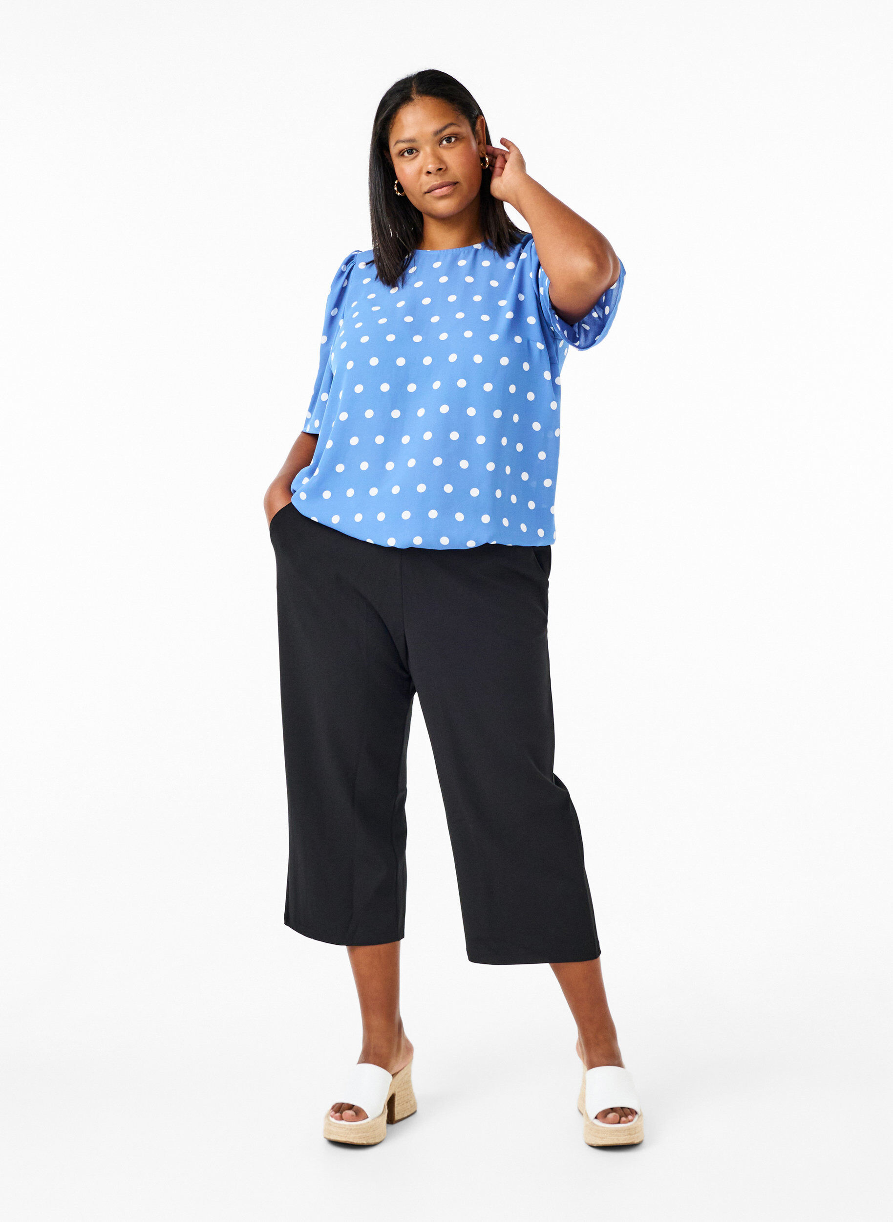 Zizzi Prickig blus med korta &auml;rmar, River S. White Dot, Model image number 2