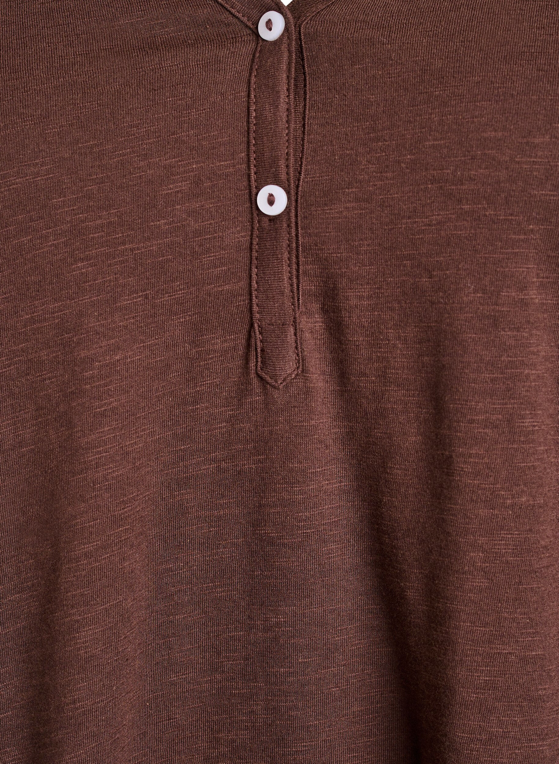ZizziL&aring;ng&auml;rmad t-shirt med v-ringning och knappar, Brun, Packshot image number 2