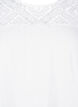 Kortärmad viskosblus med spetsdetalj, Bright White, Packshot image number 2
