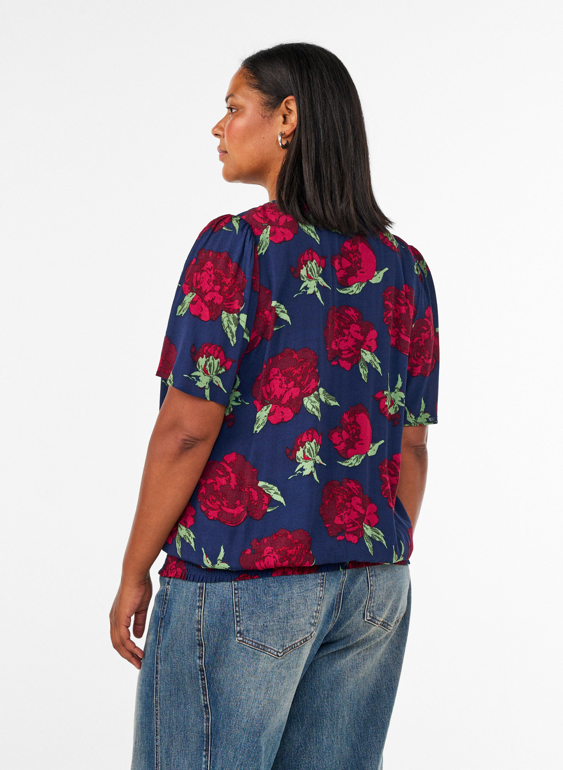 ZizziBlus i viskos med blommigt m&ouml;nster och ballongform, Bl&aring;, Model image number 2