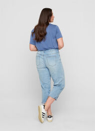 Croppade jeans med uppvikta ben och hög midja, Light blue denim, Model