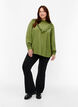 Viskosblus med volanger, Loden Green, Model image number 2