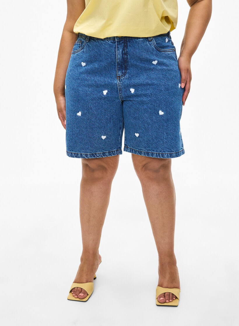 Jeansshorts med h&ouml;g midja och broderade hj&auml;rtan, Bl&aring;, Model image number 3