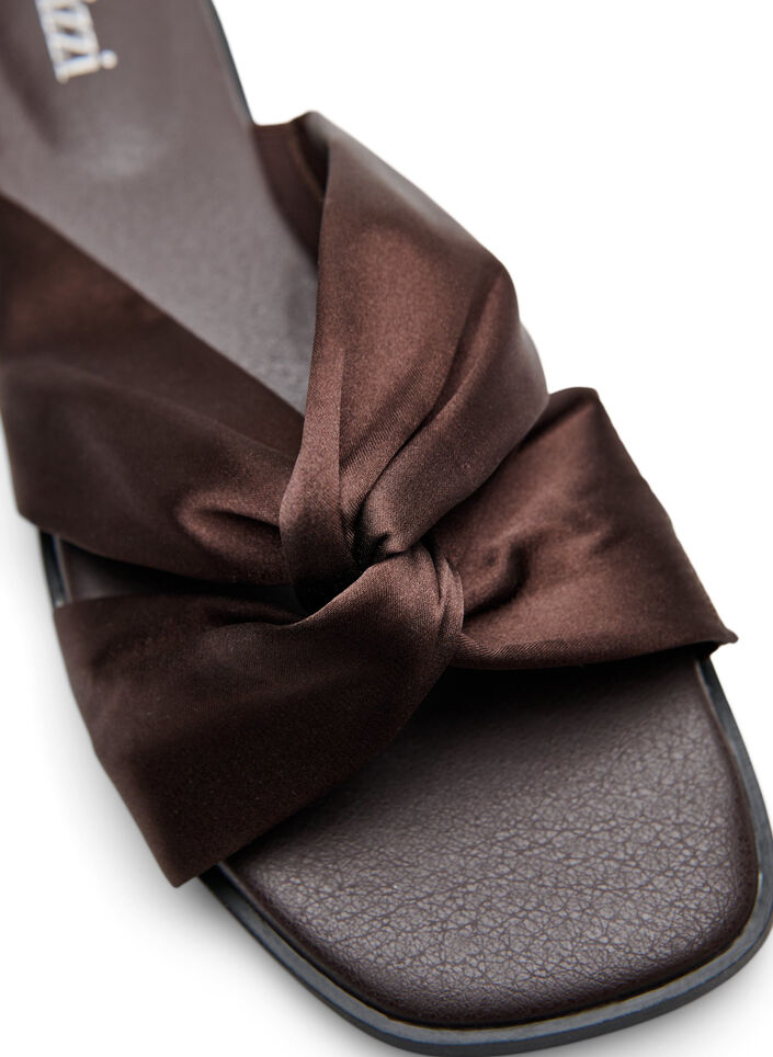 Platta sandaler med korsade satinremmar, Brun, Packshot image number 2