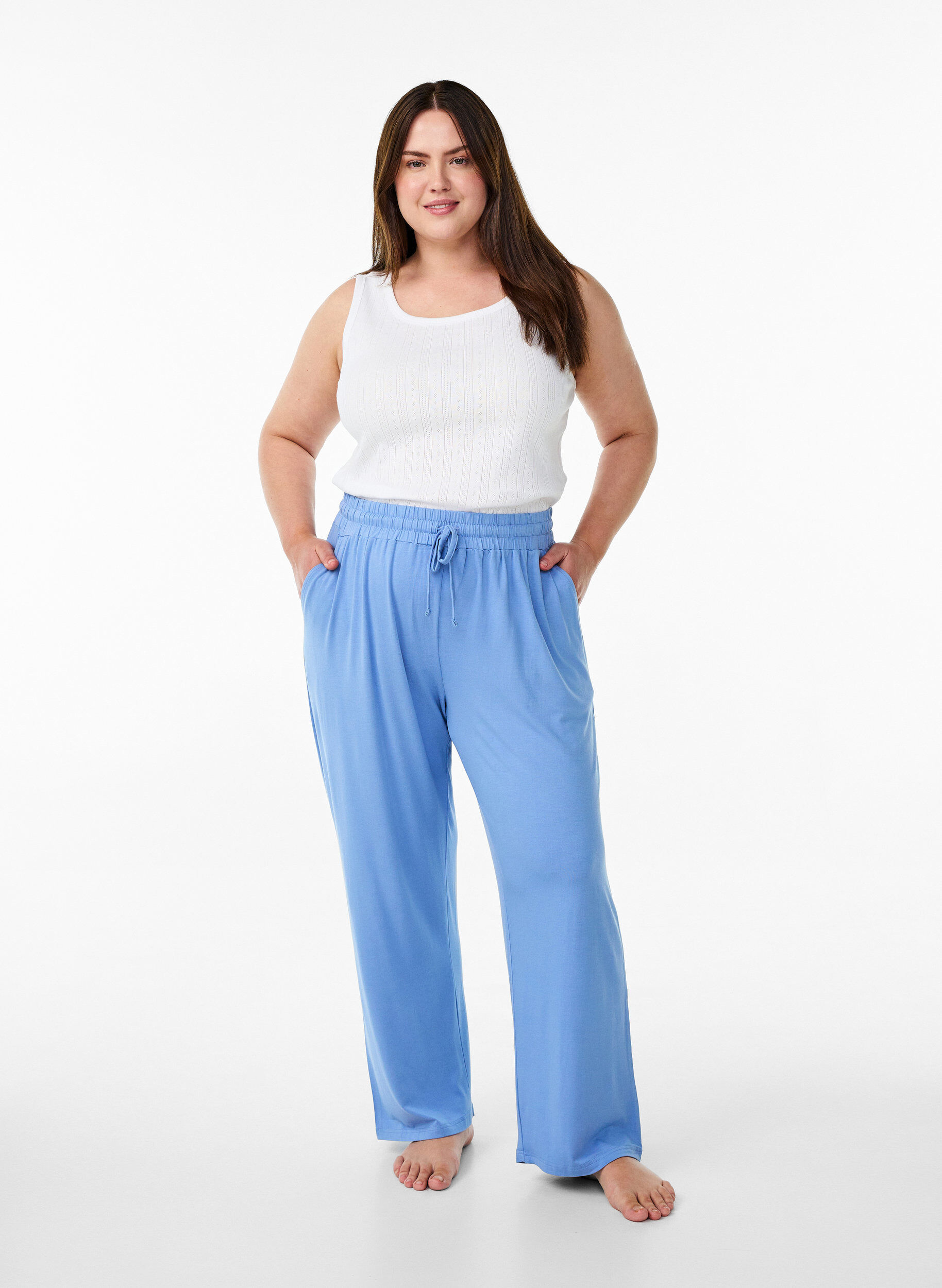 Zizzi Nattlinne i ekologisk bomull med texturerat m&ouml;nster, Vit, Model image number 1