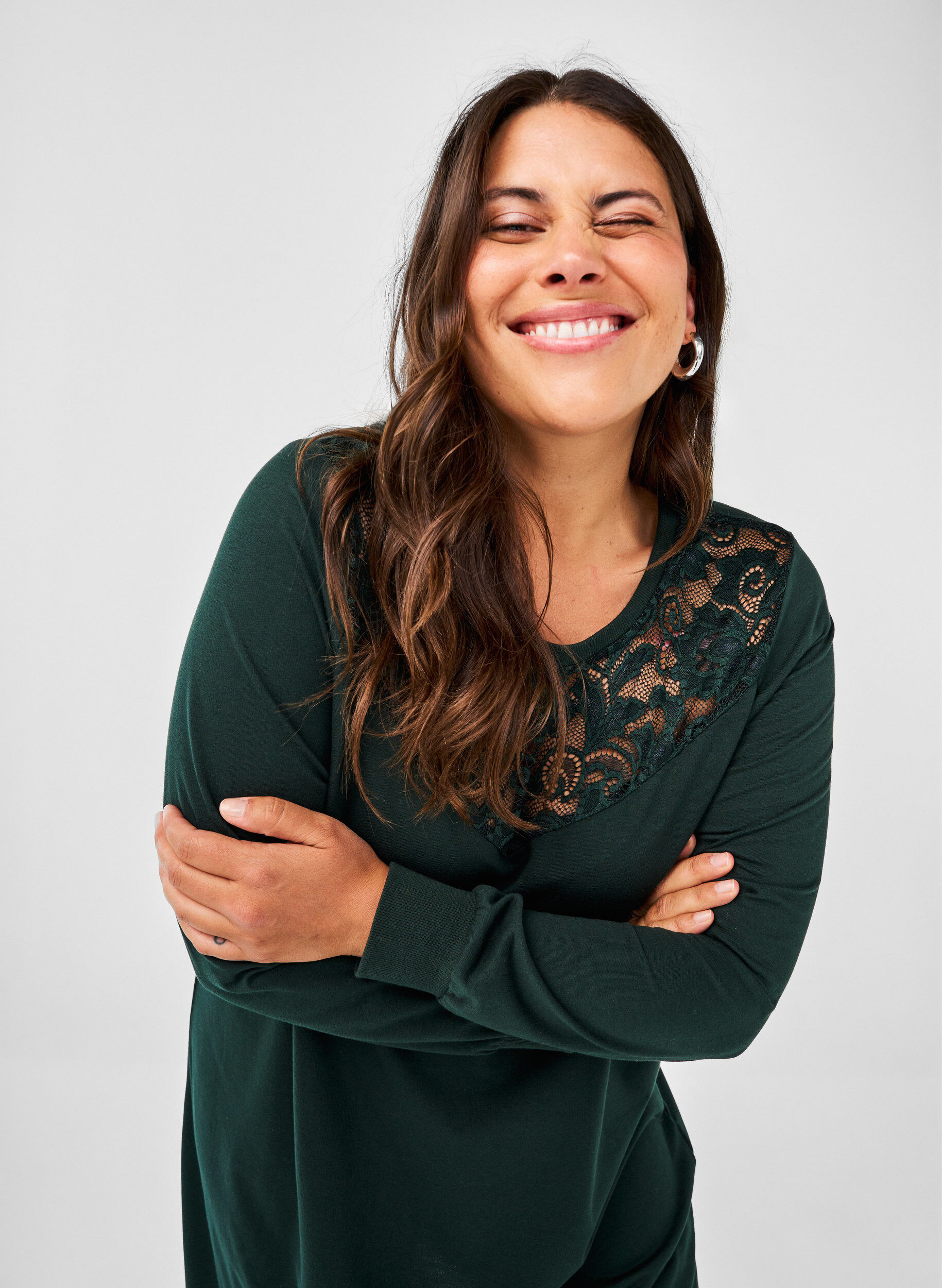 Zizzi Kort sweatkl&auml;nning med spetsdetalj, Scarab, Image image number 0