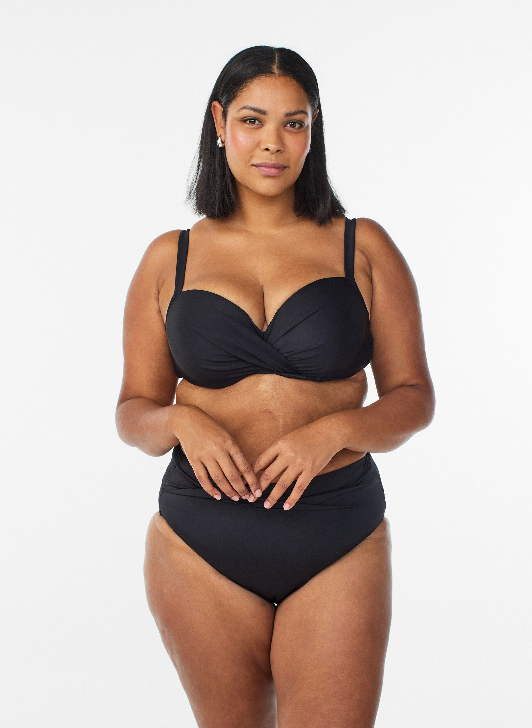 Zizzi Bikinitopp med bygel och drapering, Svart, Model image number 1